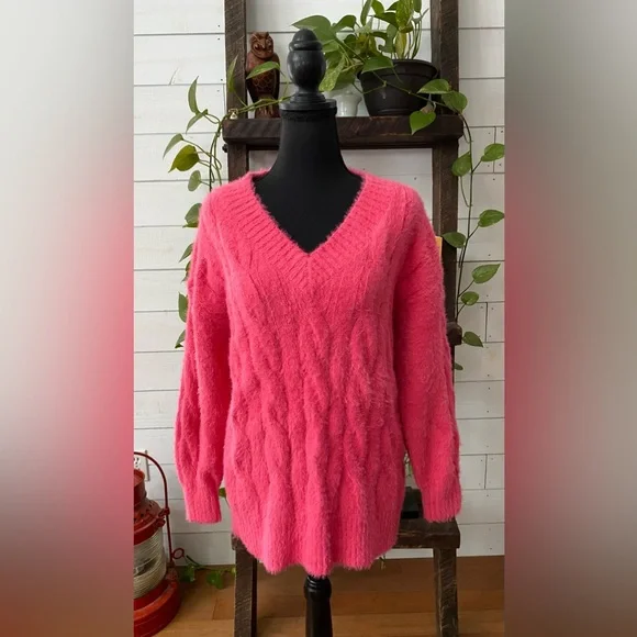 Lucky Brand: Pink Fuzzy Cable Knit V Necklace Sweater - Picture 11 of 17